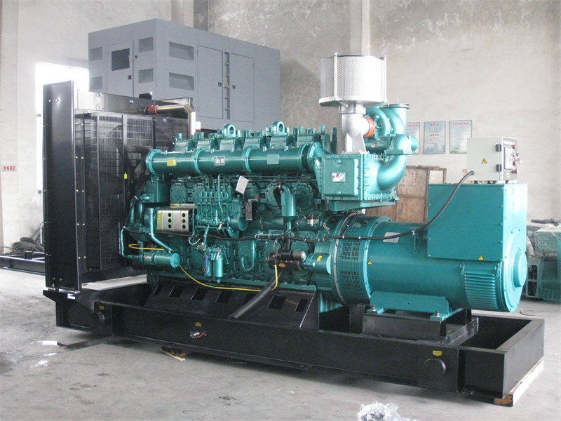 成安200KW 柴油发电机的油耗是多少?